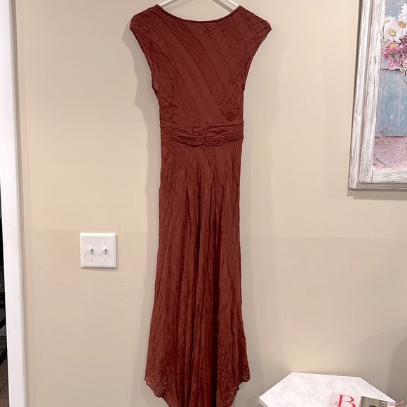 🔥Anthropology Orange Brown Midi Sheath Dress with Scoop Neck and Cap Sleeves🔥 - Picture 2 of 7